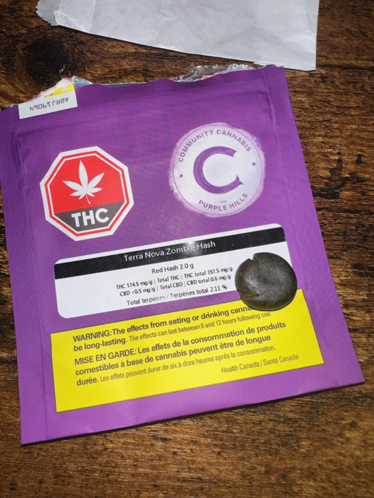 ganja-glam-product-review-community-cannabis-terra-nova-zombie-hash-4