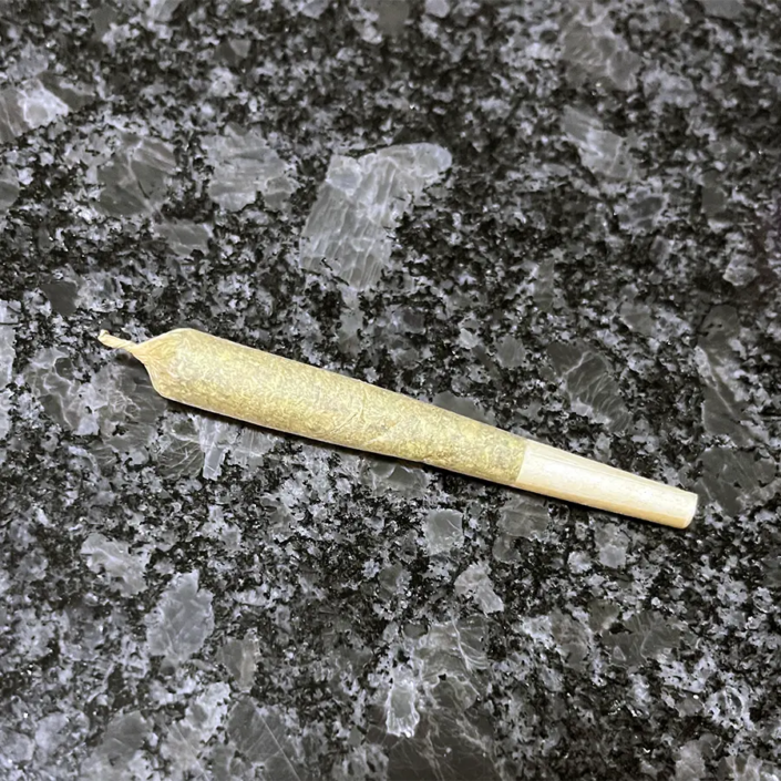 ganja-glam-review-bud-lafleur-banana-daddy-pre-roll-3