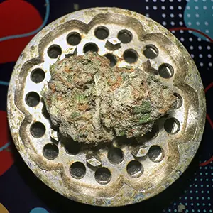 ganja-glam-product-review-frost-cannabis-rotational-strain-wet-cherry-300px