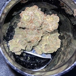 ganja-glam-product-review-east-coast-dankz-review-300px